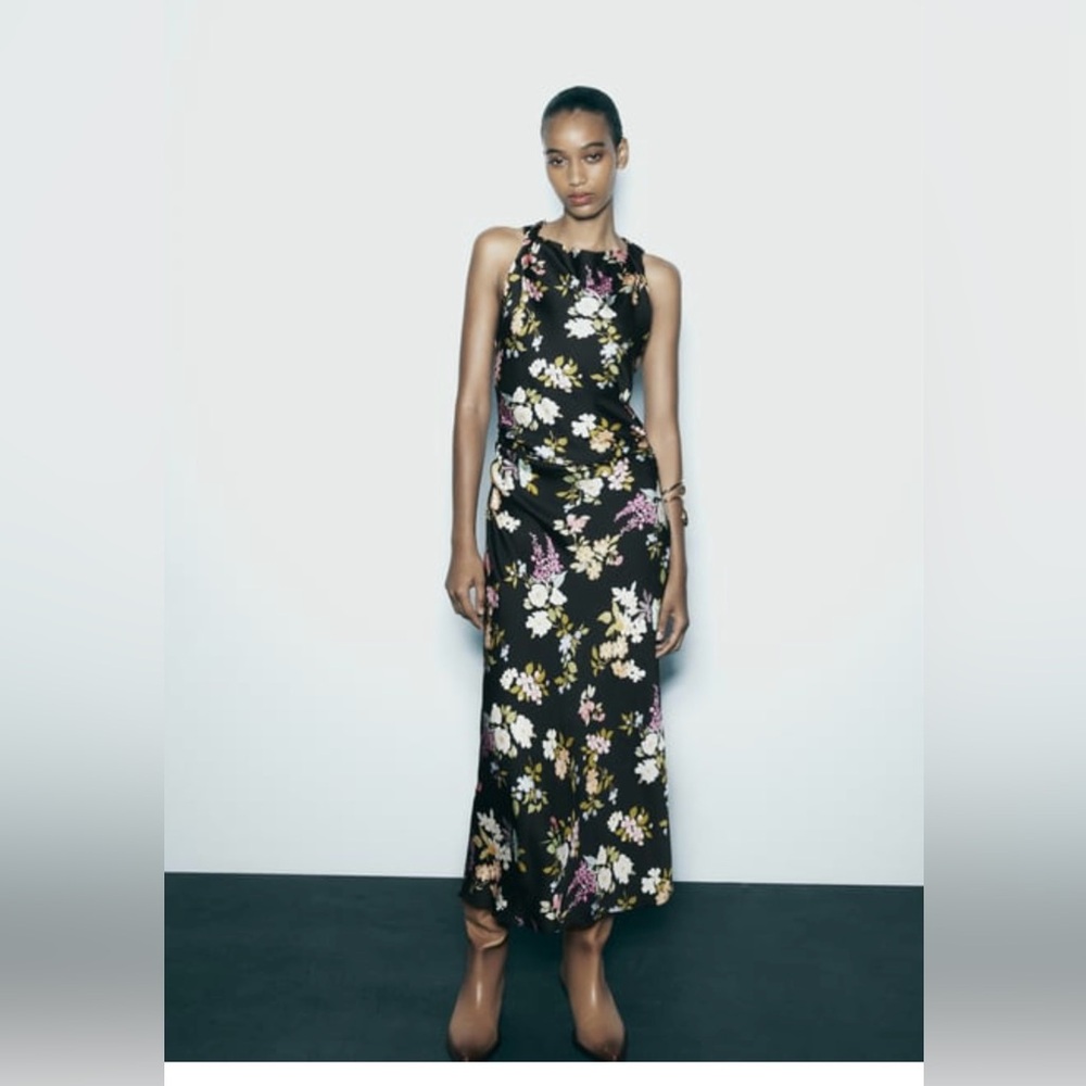 MIDI FLORAL PRINT DRESS
MULTICOLORED